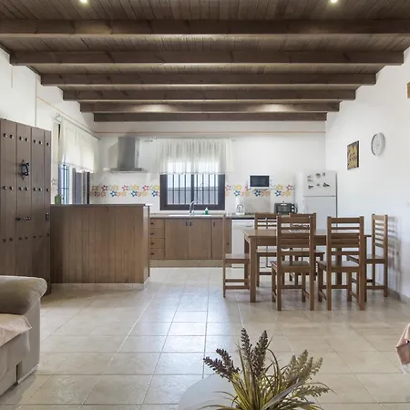 Casa Alpes 1 Solo Familias * Conil De La Frontera