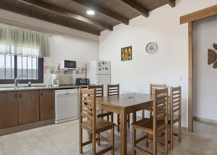 Casa Alpes 1 Solo Familias Holiday home