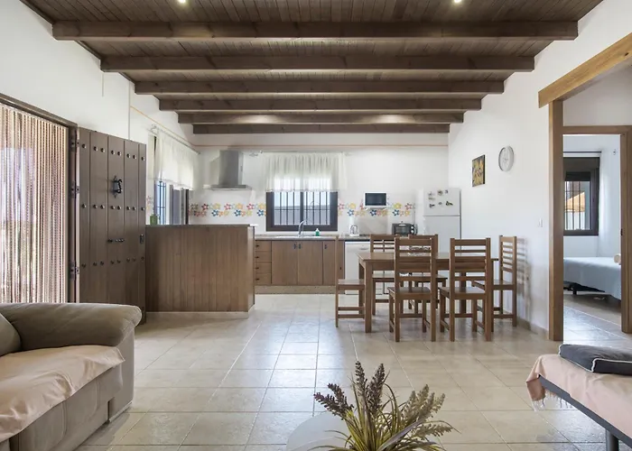 Casa Alpes 1 Solo Familias * Conil De La Frontera